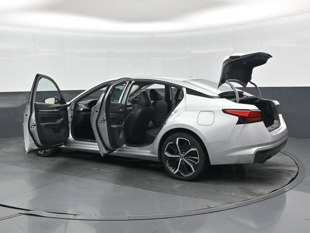 Used 2023 Nissan Altima 2.5 SR FWD image 48