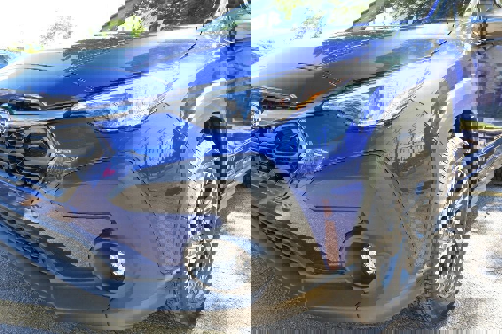 Used 2025 Subaru Crosstrek 2.0i Premium image 37