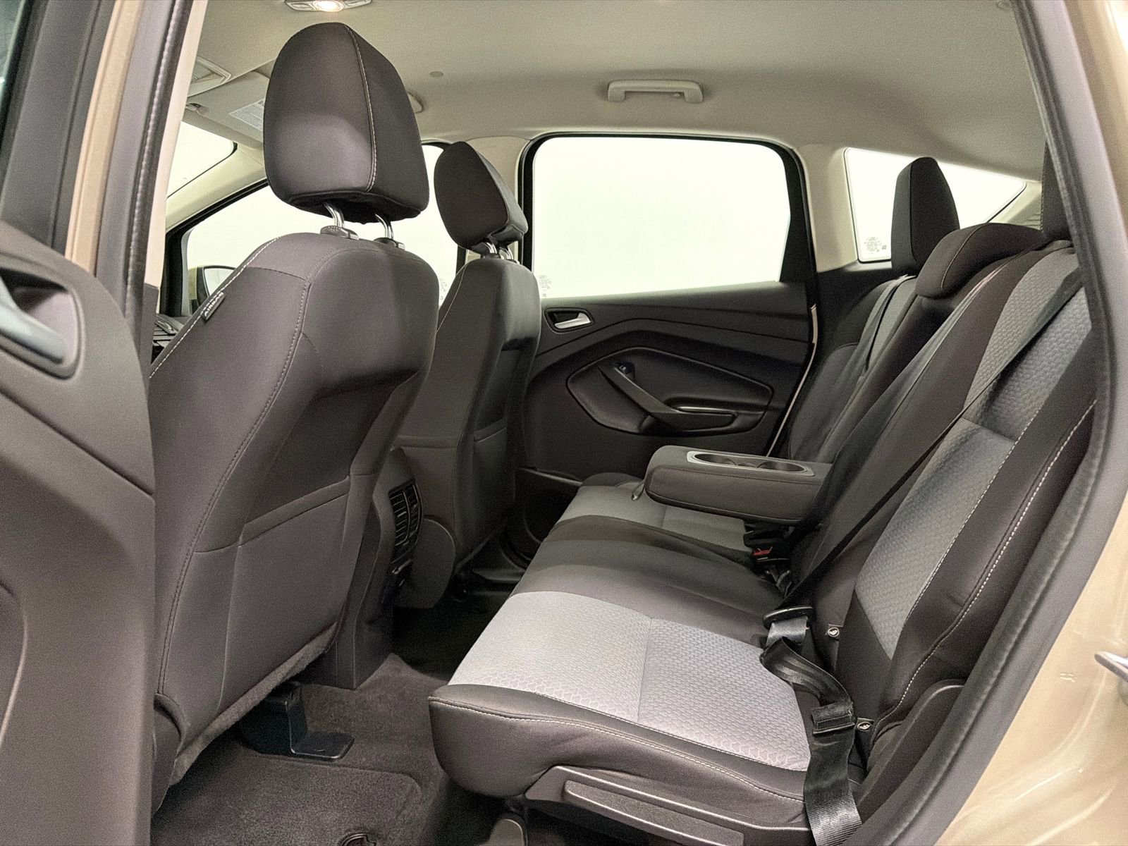 Used 2017 Ford C-MAX SE FWD image 16