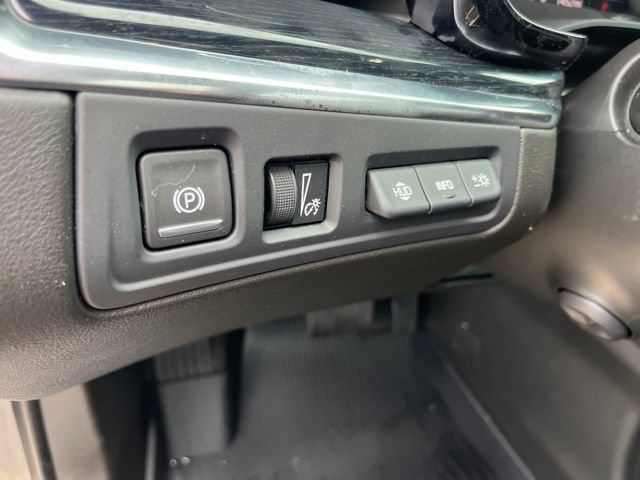 Used 2026 Cadillac XT5 Premium Luxury w/ Driver Assist Package FWD image 18