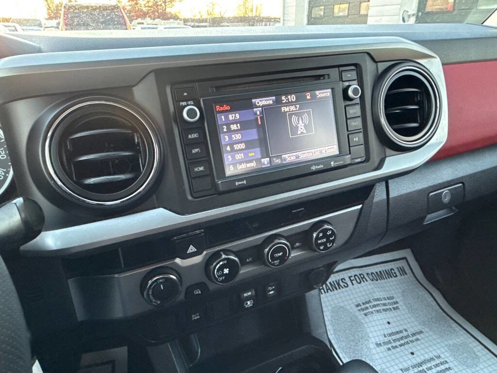 Used 2018 Toyota Tacoma SR5 image 32
