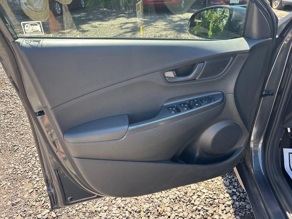 Used 2019 Hyundai Kona SE FWD image 18