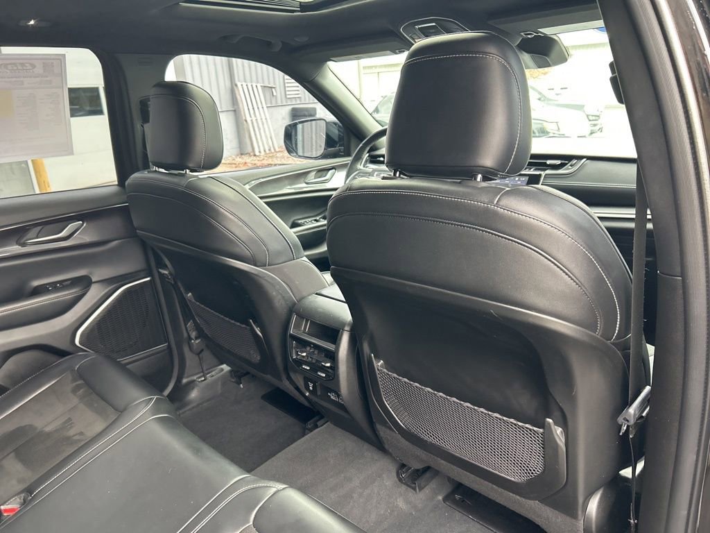 Used 2022 Jeep Grand Cherokee Altitude image 33