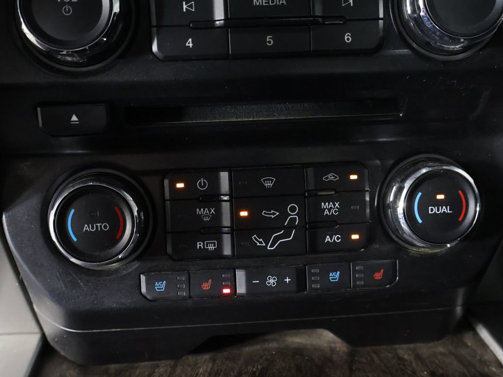 Used 2018 Ford F350 Lariat w/ Lariat Ultimate Package AWD/4WD image 43