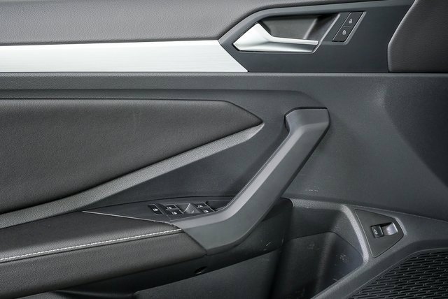 Used 2025 Volkswagen Jetta S image 8