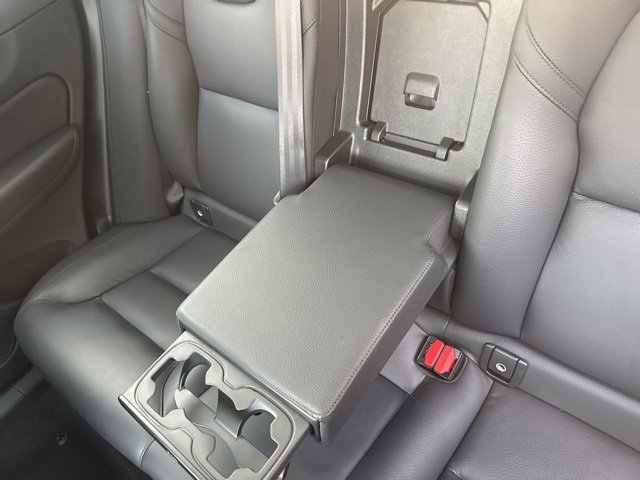 Used 2024 Volvo XC60 B5 Plus image 29