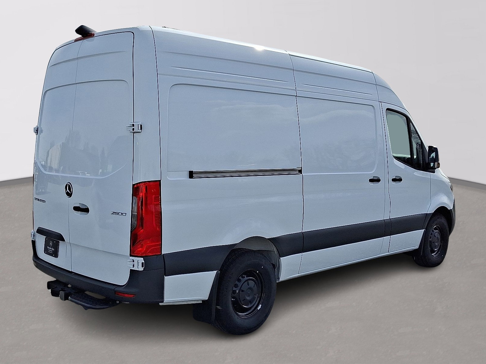 Used 2024 Mercedes-Benz Sprinter 2500 image 5