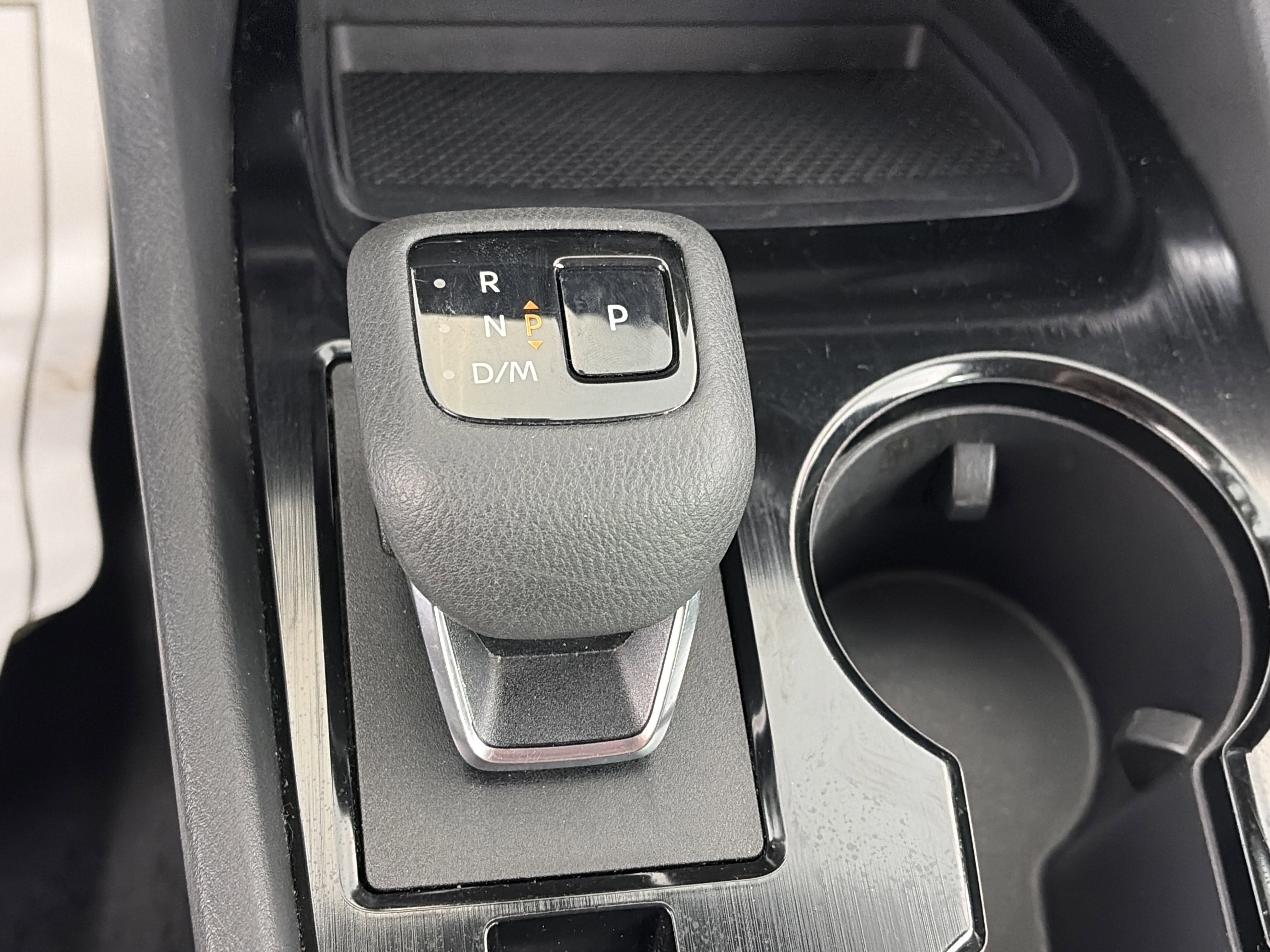 Used 2023 Nissan Rogue S image 22