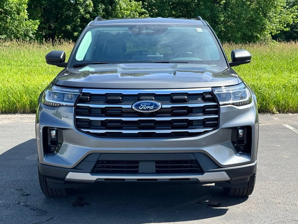 New 2026 Ford Explorer Active w/ Active Comfort Package AWD/4WD image 3