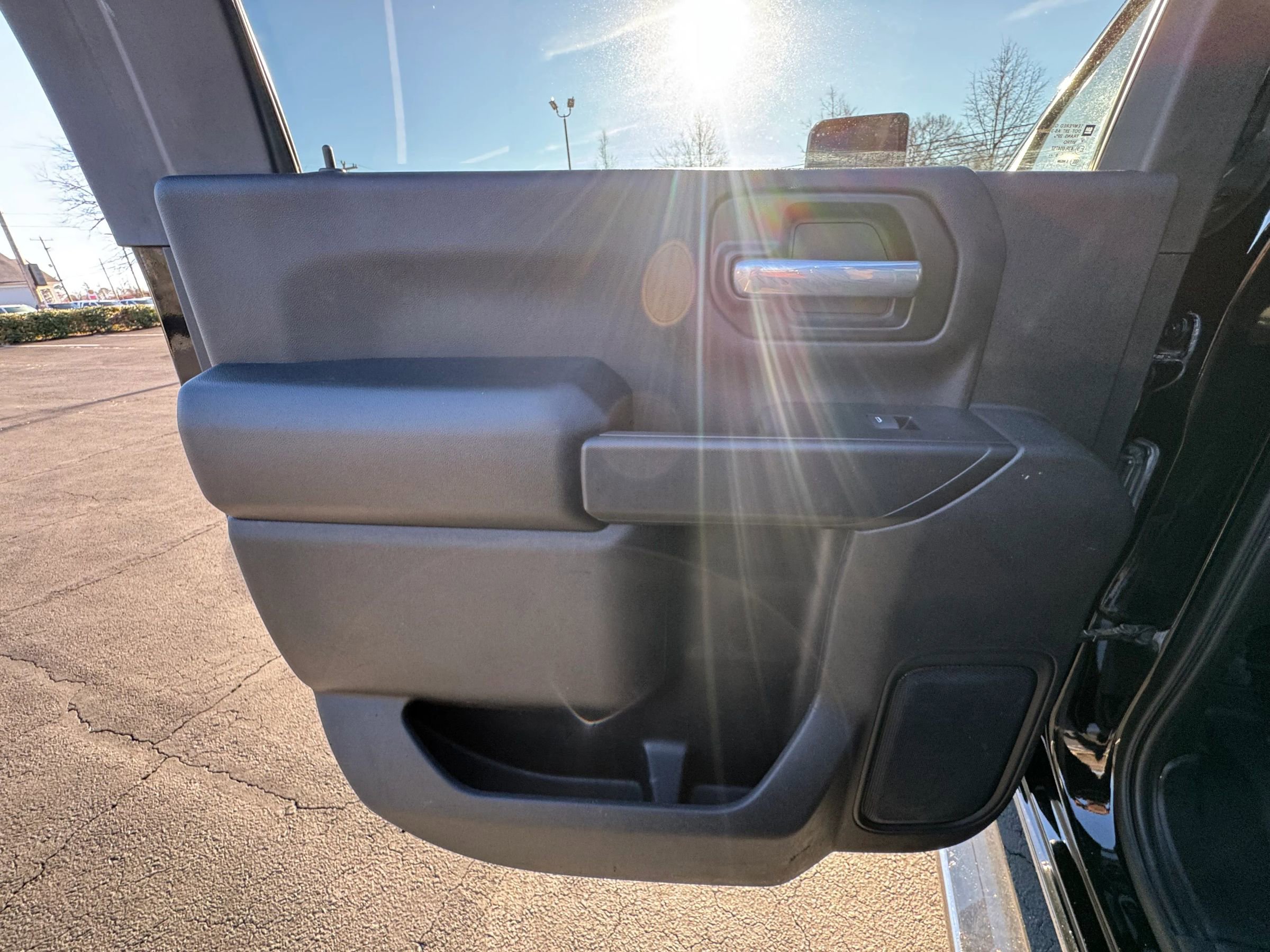 Used 2021 Chevrolet Silverado 2500 Custom w/ Custom Value Package image 18