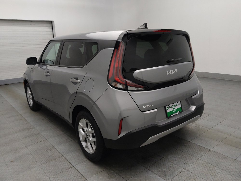 Used 2025 Kia Soul LX image 5