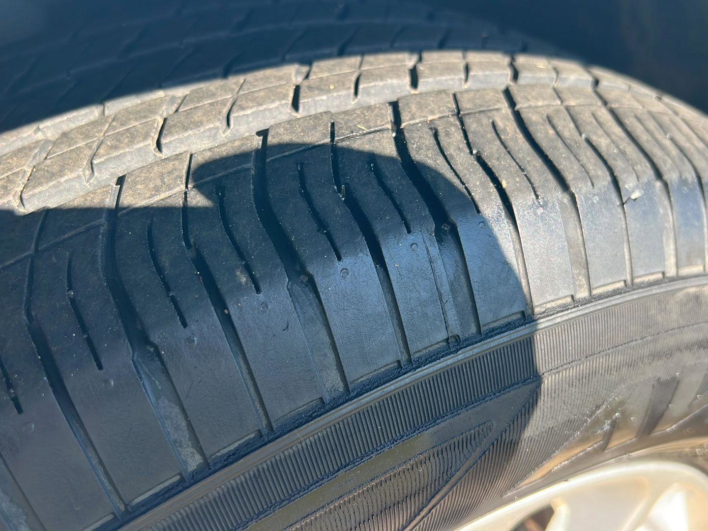 Used 2023 Chrysler Pacifica Touring-L image 39