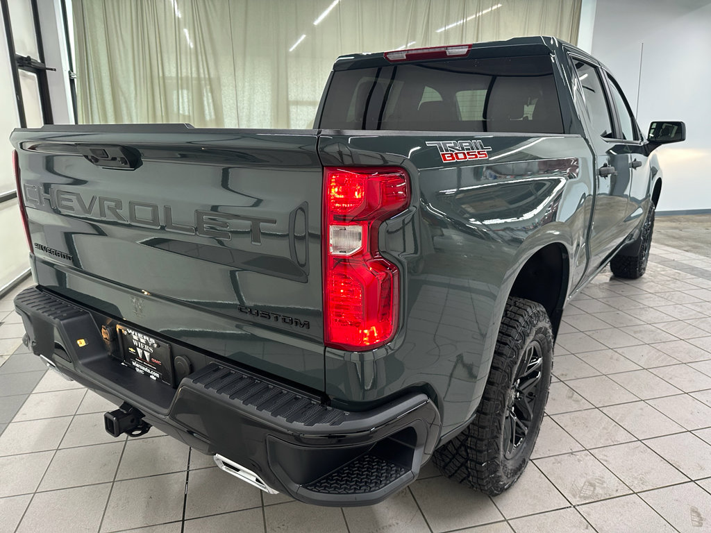 New 2026 Chevrolet Silverado 1500 Custom Trail Boss w/ LPO, Dark Essentials Package image 11