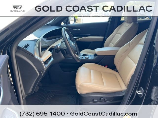 Certified 2024 Cadillac XT4 Luxury w/ Cold Weather Package FWD image 14