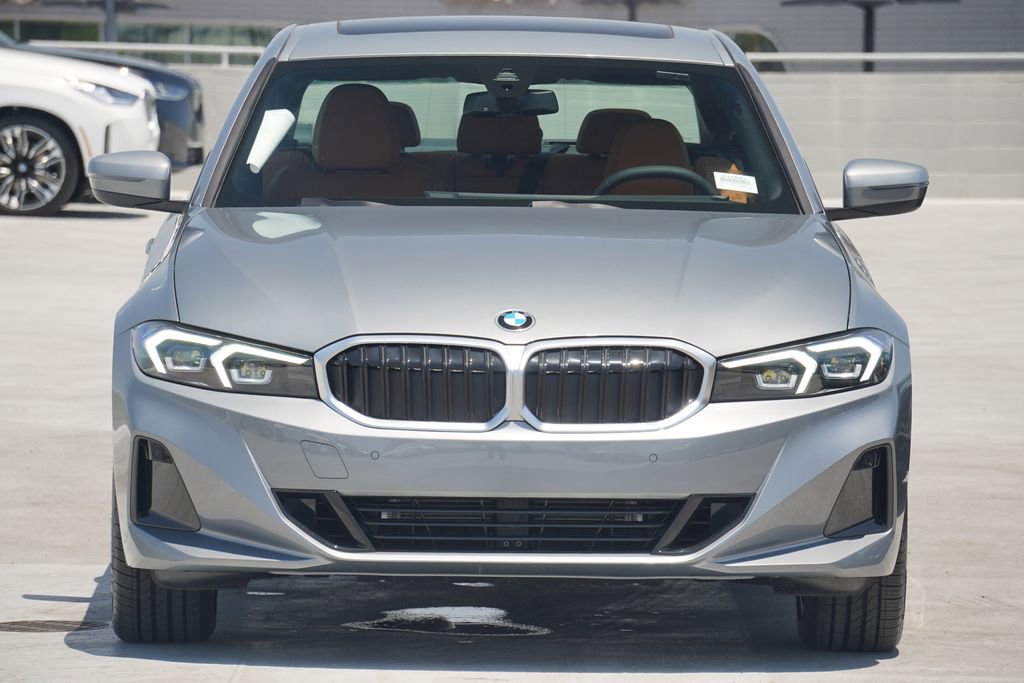 Used 2025 BMW 330i xDrive Sedan AWD/4WD image 2
