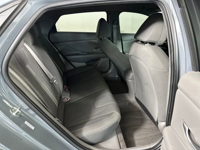 Used 2022 Hyundai Elantra SEL w/ Preferred Accessory Package FWD image 27