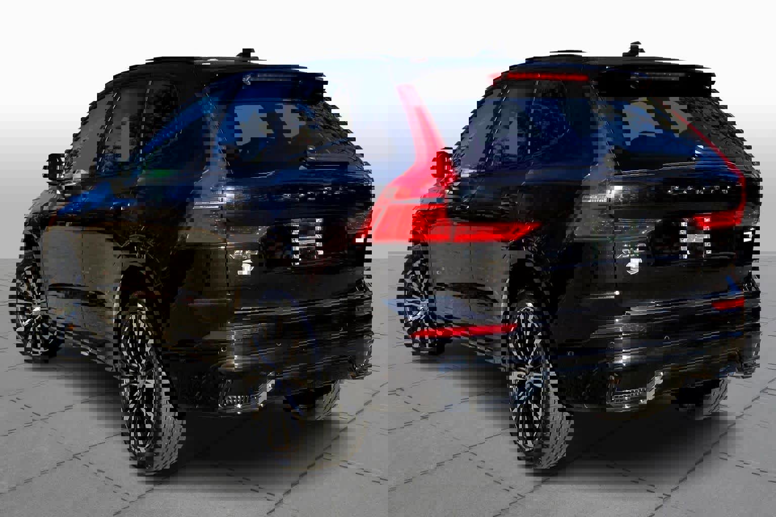 Certified 2023 Volvo XC60 T8 Plus w/ Climate Package image 11