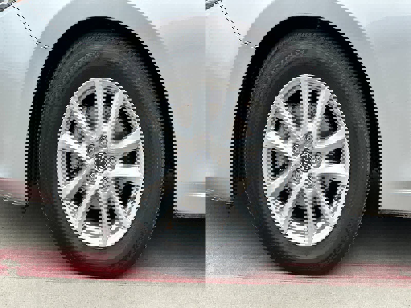 Used 2015 MAZDA MAZDA3 i Touring image 28