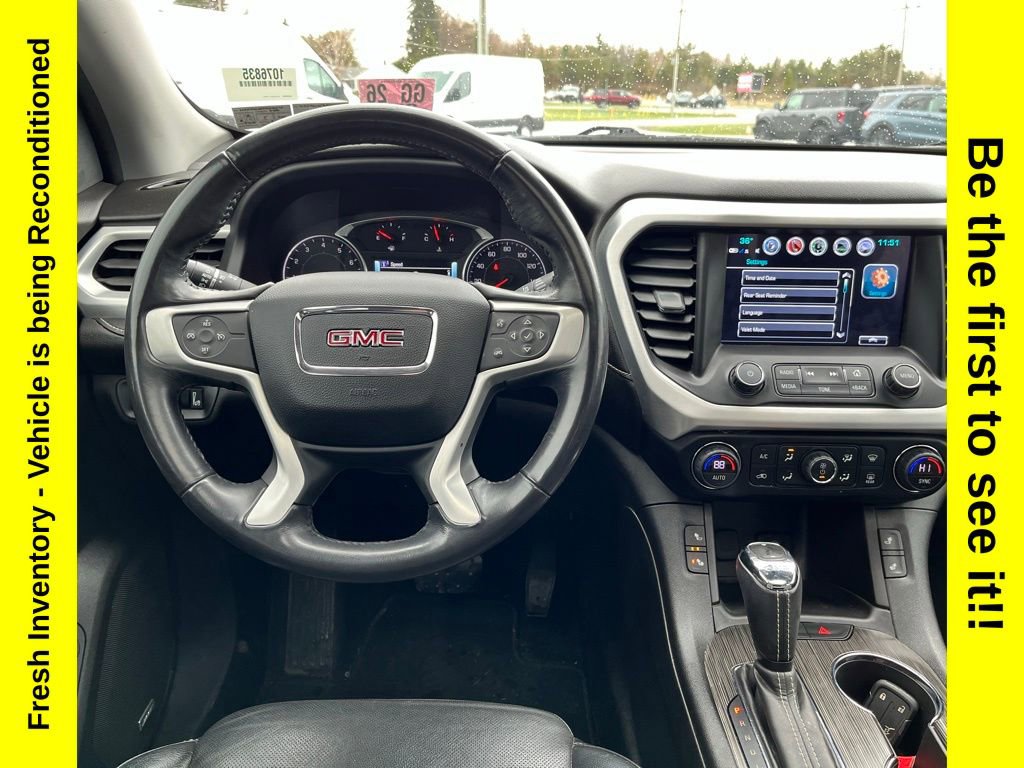 Used 2019 GMC Acadia SLT w/ LPO, Black Accent Package AWD/4WD image 13