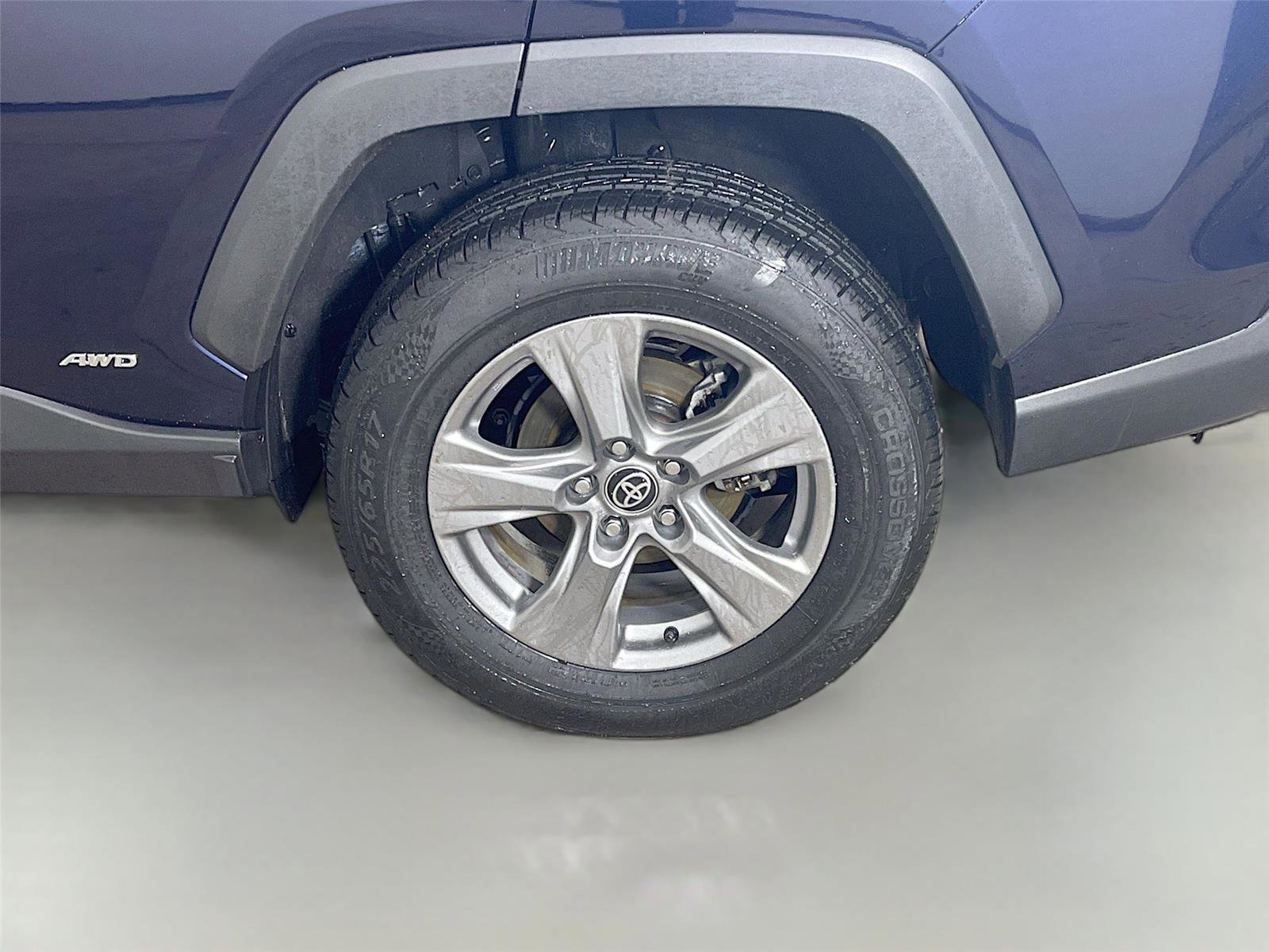 Used 2024 Toyota RAV4 XLE AWD/4WD image 28