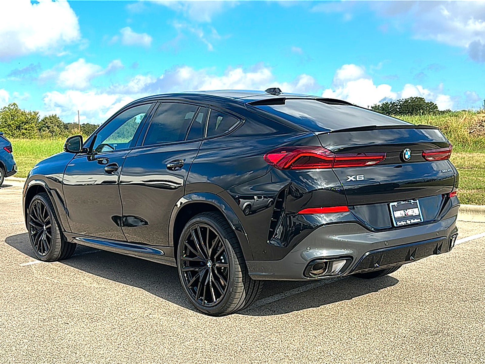 New 2027 BMW X6 xDrive40i w/ Climate Comfort Package AWD/4WD image 6