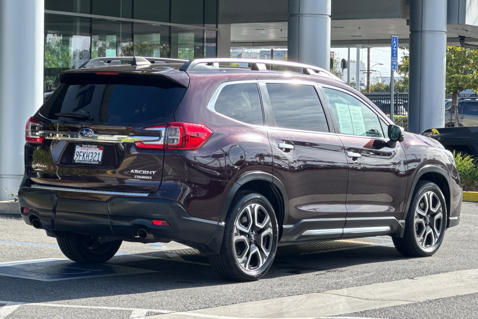 Used 2023 Subaru Ascent Touring AWD/4WD image 4