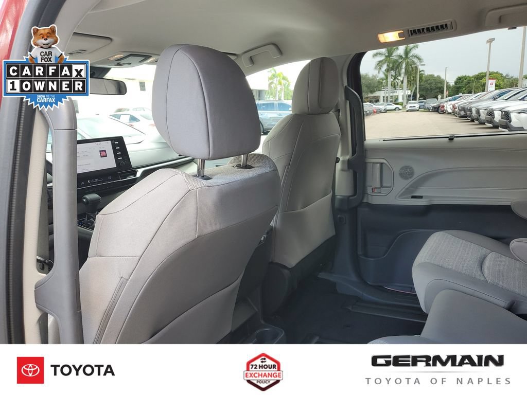 Used 2023 Toyota Sienna LE FWD image 24