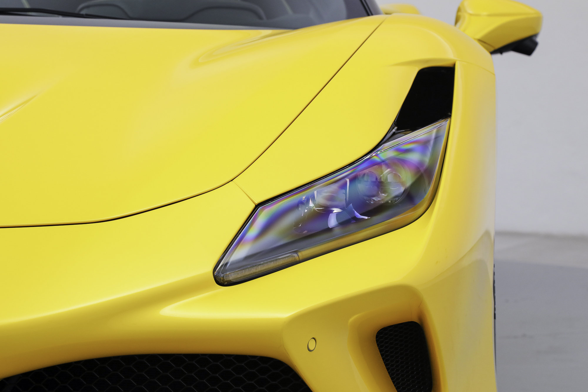 Certified 2022 Ferrari F8 Tributo RWD image 14