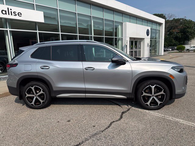 Certified 2025 Volkswagen Tiguan SE AWD/4WD image 2