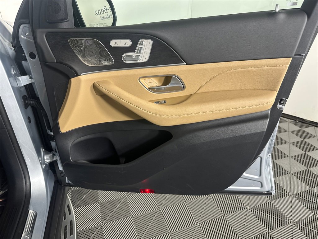 Certified 2025 Mercedes-Benz GLS 450 4MATIC image 15