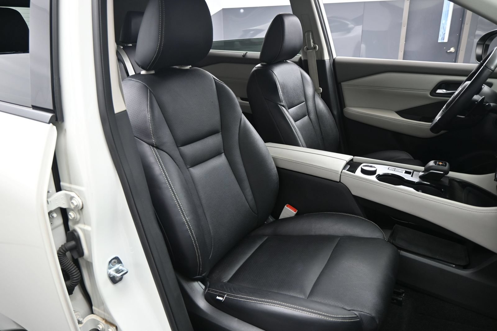Certified 2023 Nissan Rogue SL w/ SL Premium Package AWD/4WD image 14