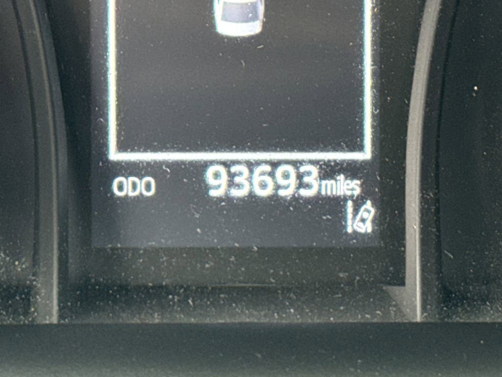 Used 2023 Toyota Camry LE image 27