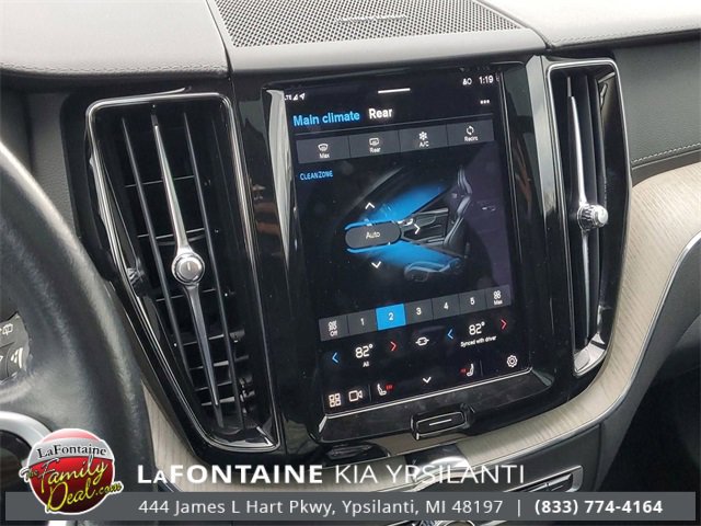 Used 2022 Volvo XC60 B6 Inscription w/ Protection Package Premier image 28