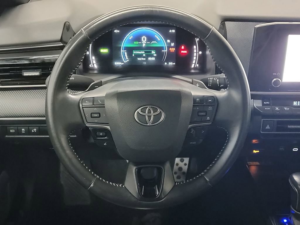 Used 2025 Toyota Camry SE image 16