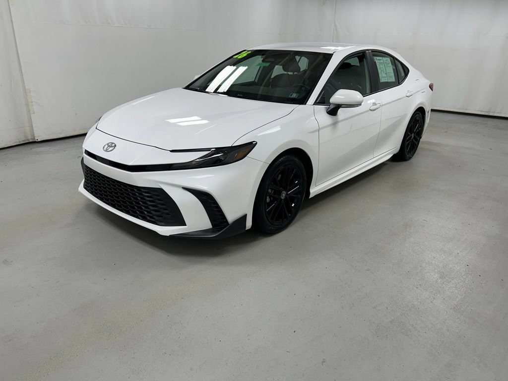 Used 2026 Toyota Camry SE w/ Convenience Package FWD image 2