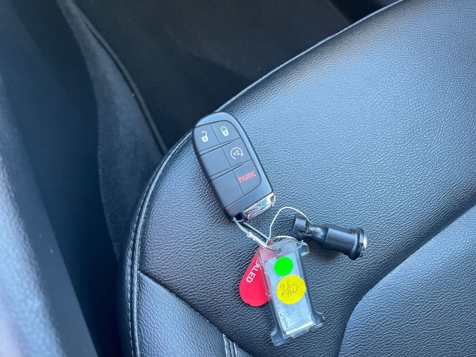 Used 2025 Jeep Compass Limited image 21