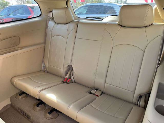 Used 2009 Buick Enclave CXL w/ Entertainment Package #4 image 9