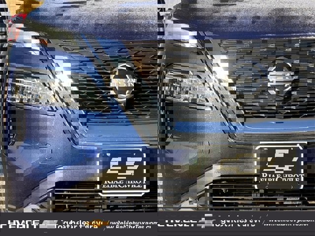 Used 2023 Nissan Rogue SV image 8