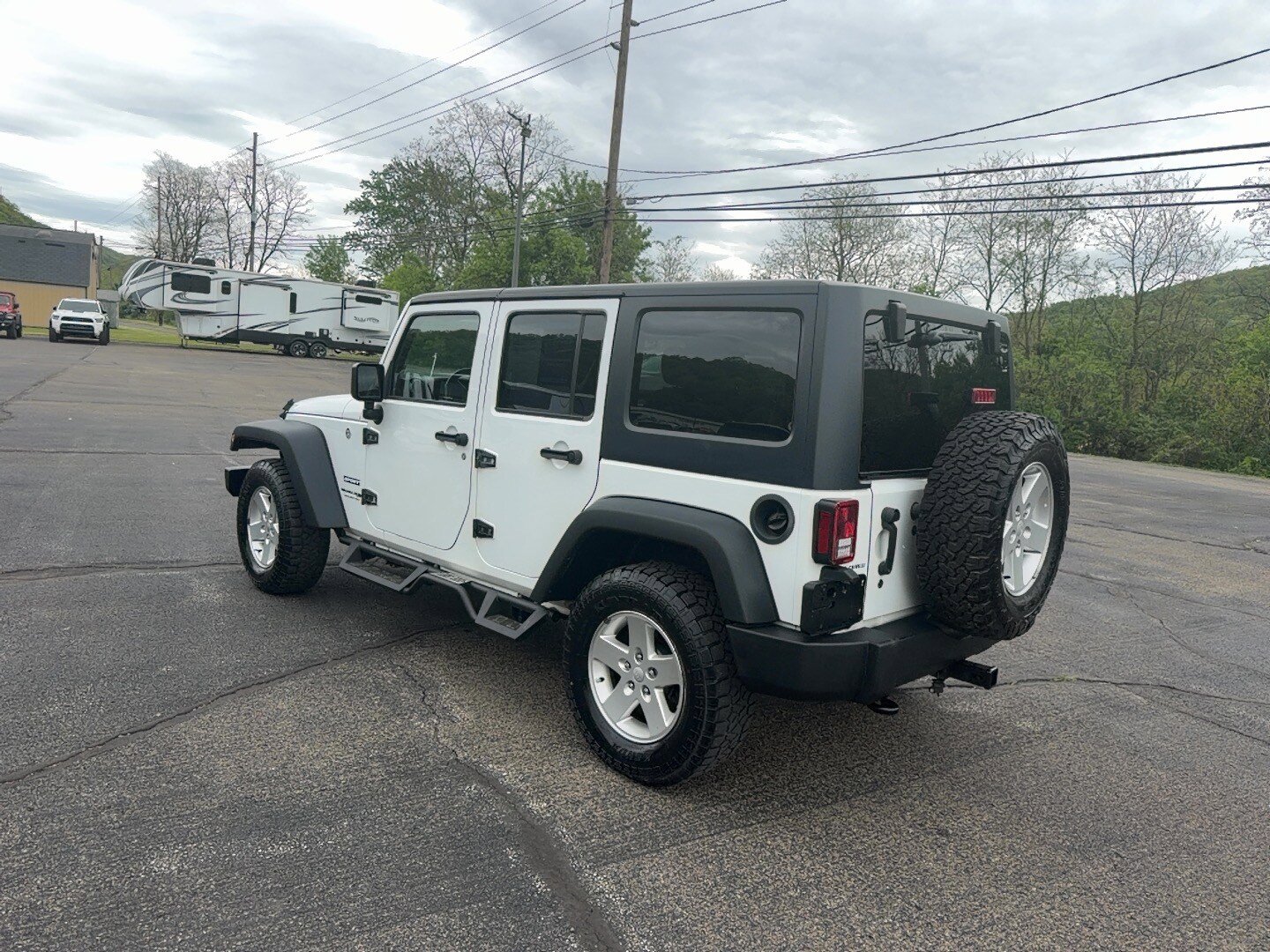 Used 2018 Jeep Wrangler Unlimited Sport S AWD/4WD image 7