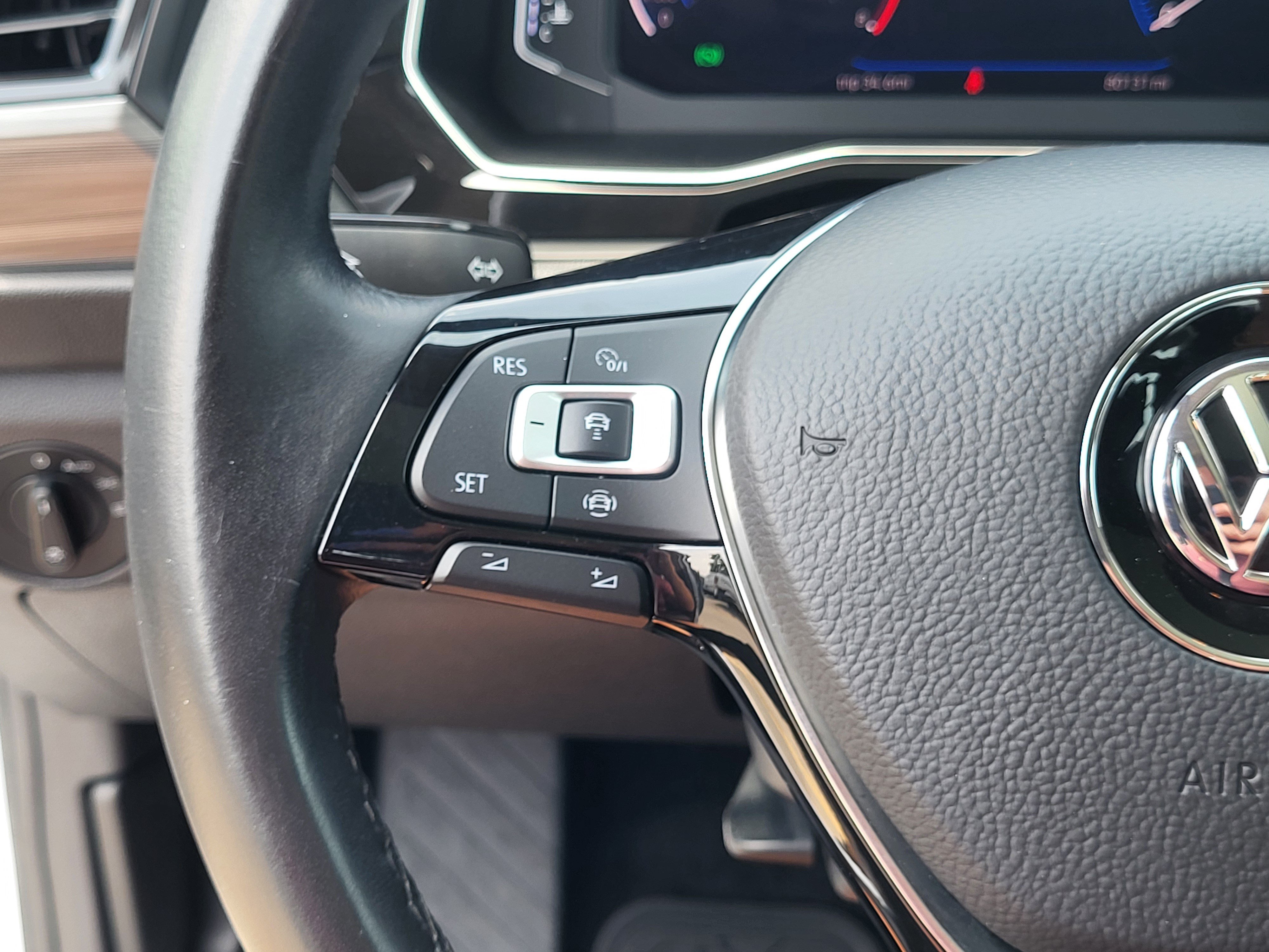 Used 2019 Volkswagen Jetta SEL FWD image 15