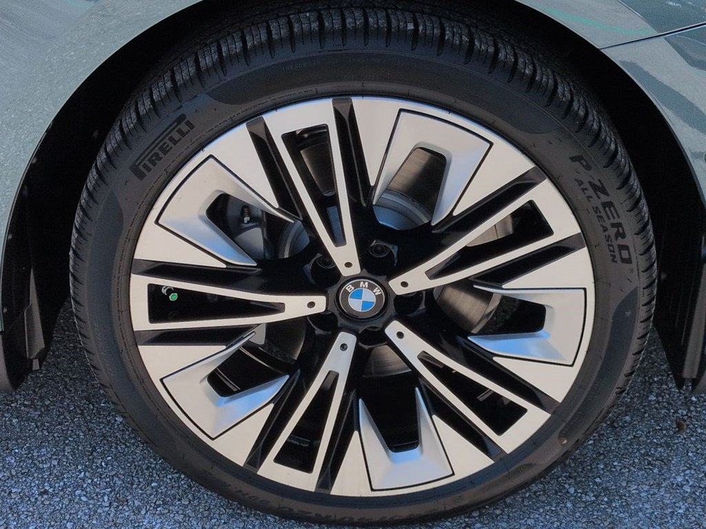 New 2027 BMW 530i xDrive w/ Premium Package AWD/4WD image 11