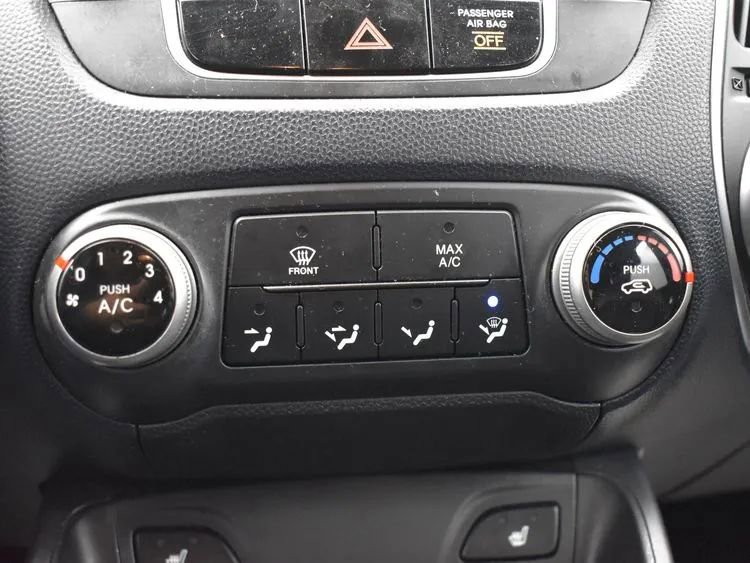 Used 2011 Hyundai Tucson GLS image 29