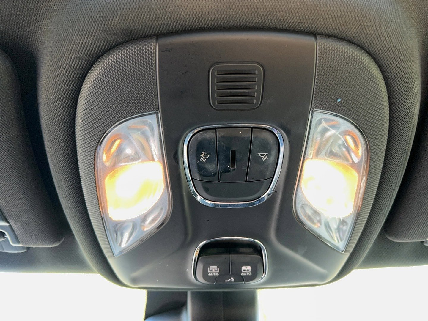 Used 2022 Jeep Compass Altitude w/ Sun and Sound Group FWD image 20
