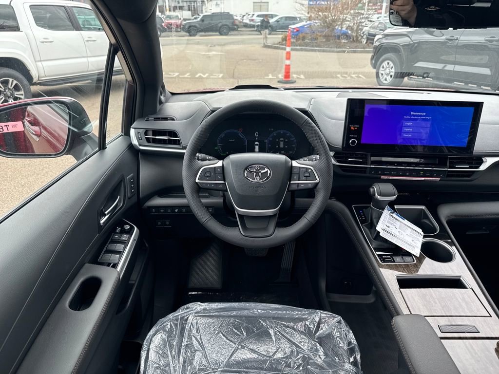 New 2026 Toyota Sienna Platinum image 13