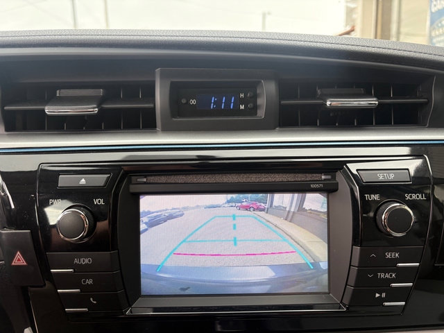 Used 2016 Toyota Corolla LE FWD image 29