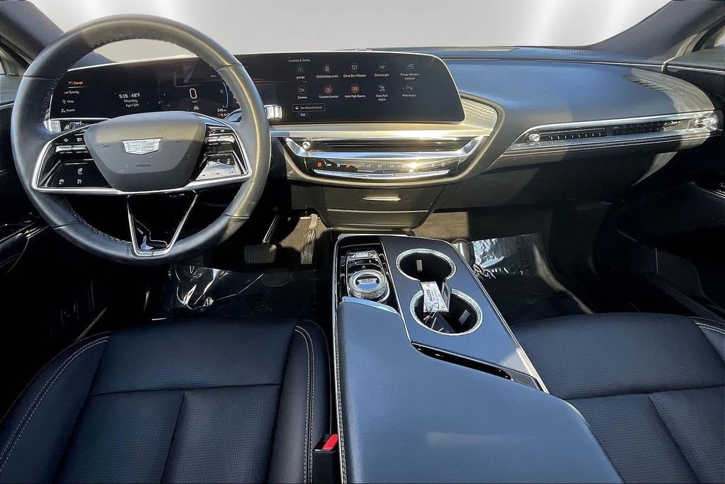 Used 2024 Cadillac Lyriq Luxury image 7