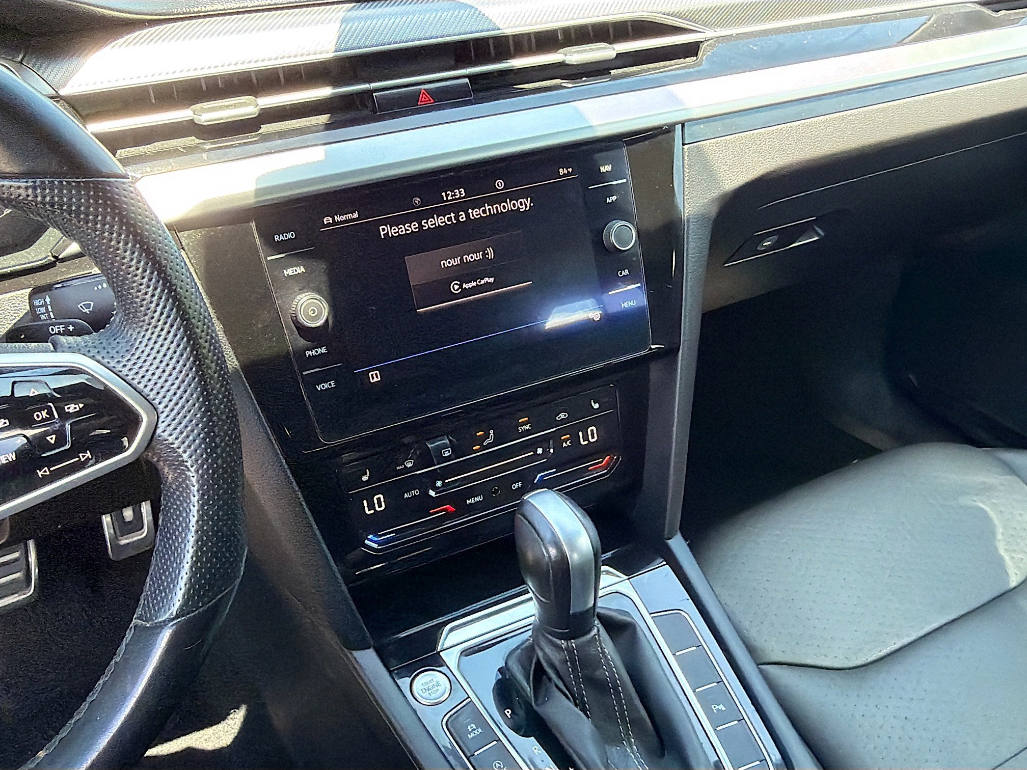 Used 2022 Volkswagen Arteon SE FWD image 25
