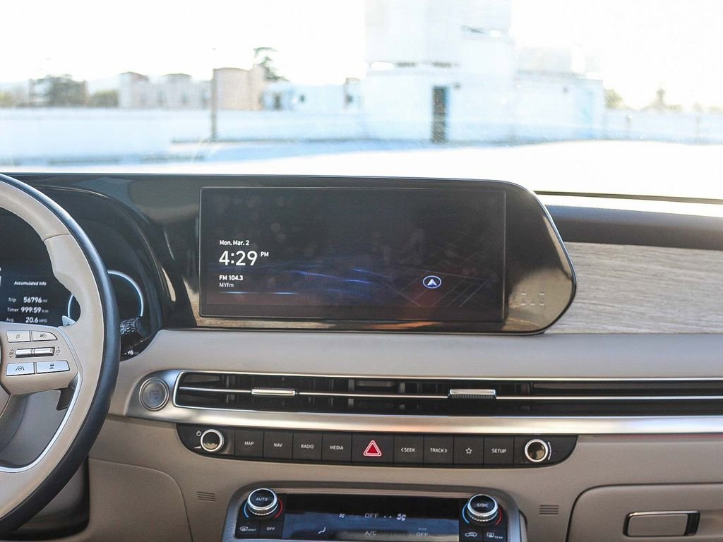 Used 2023 Hyundai Palisade Calligraphy image 14