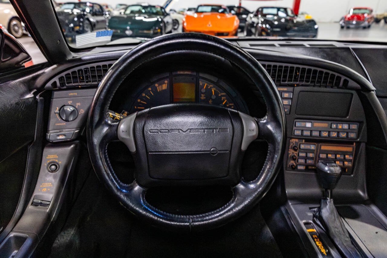 Used 1990 Chevrolet Corvette Coupe RWD image 13