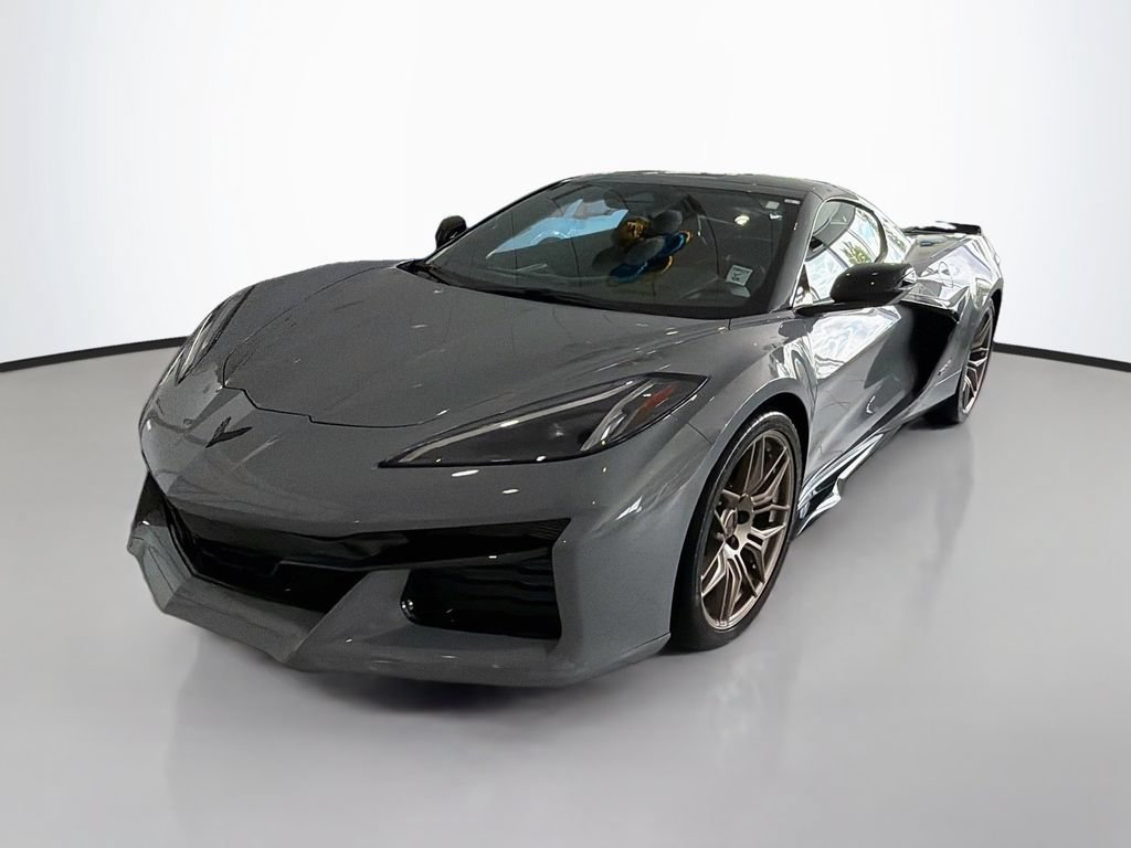 Used 2025 Chevrolet Corvette Z06 RWD image 3